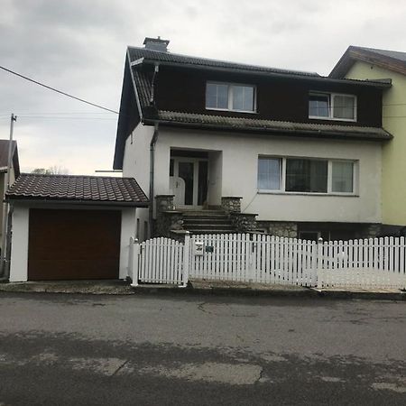 Housing Hella Apartamento Nová Lesná Exterior foto