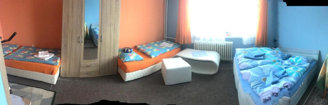 Housing Hella Apartamento Nová Lesná Exterior foto